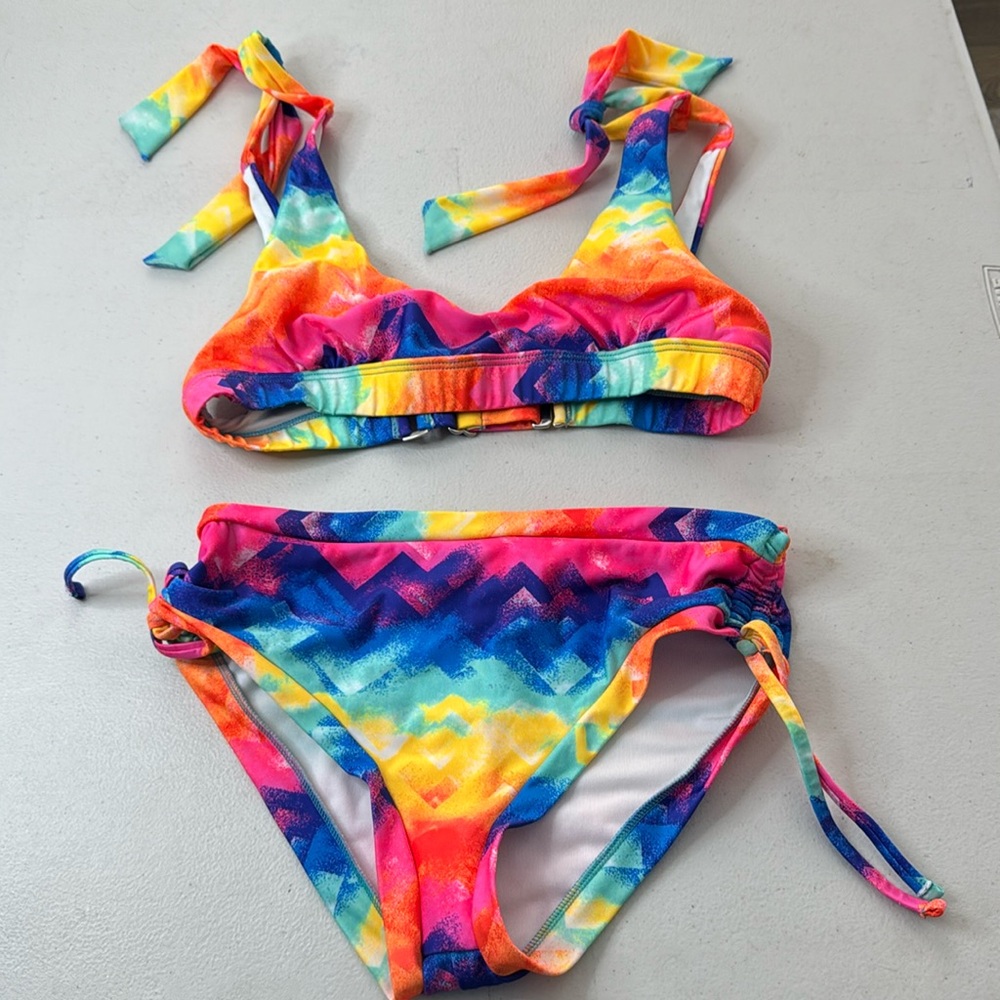 Women’s Bikini Size 6